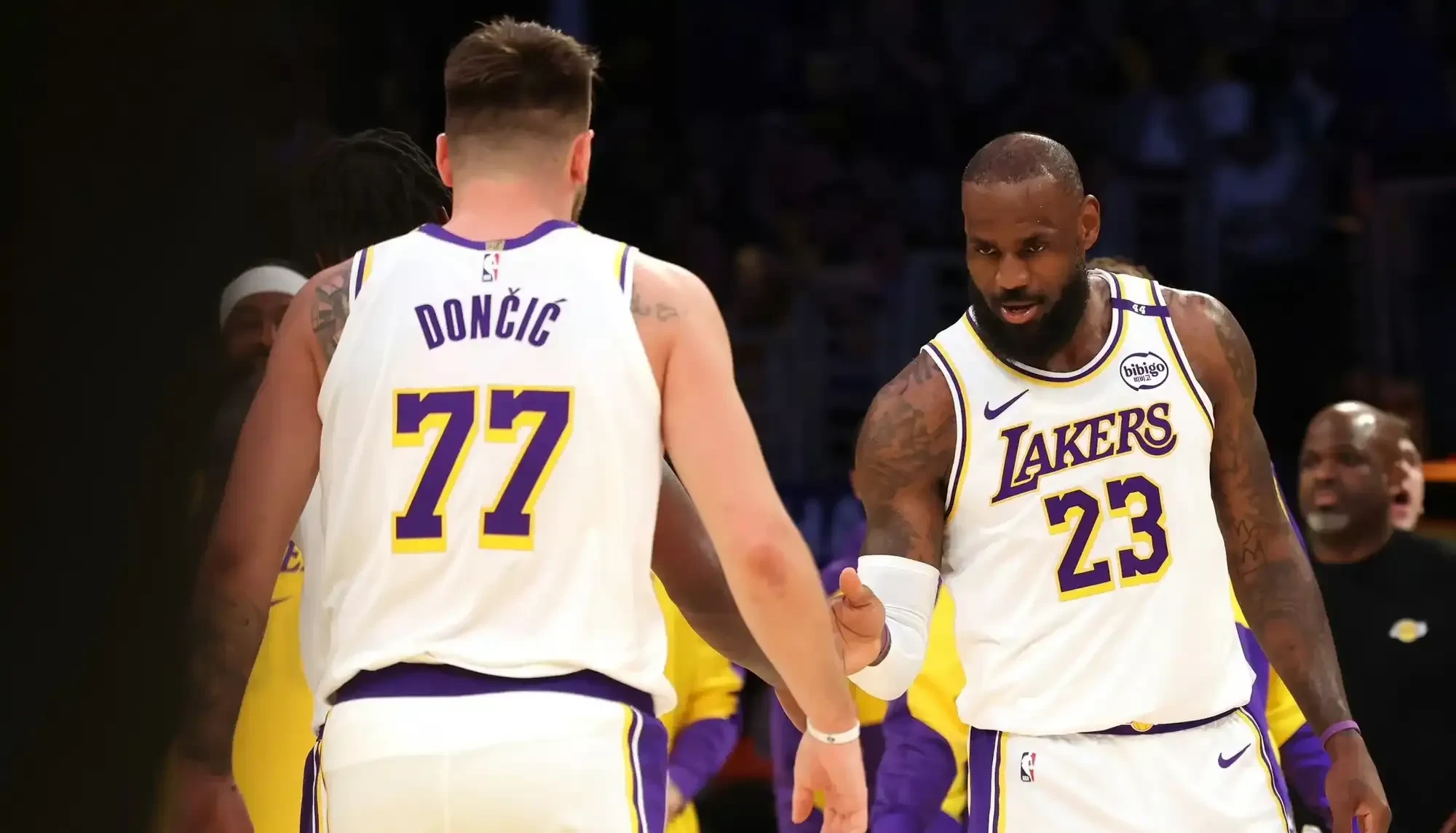 公牛三巨头联手，浓眉哥得分突破，状态爆棚冲击季后赛！